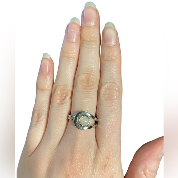 Looped Fire Opal Ring - Picture 2 of 3